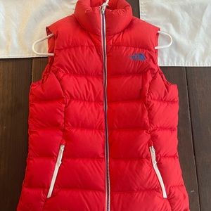The North face northface womens red puffer vest 700 xs extra small EUC limited